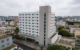 Impar Suites Expominas